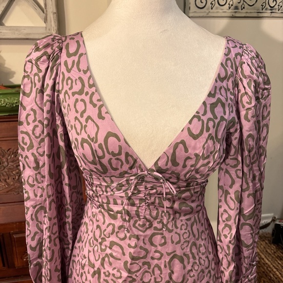 For Love And Lemons Pink V-Neck Bishop Sleeve Dress - Picture 2 of 7